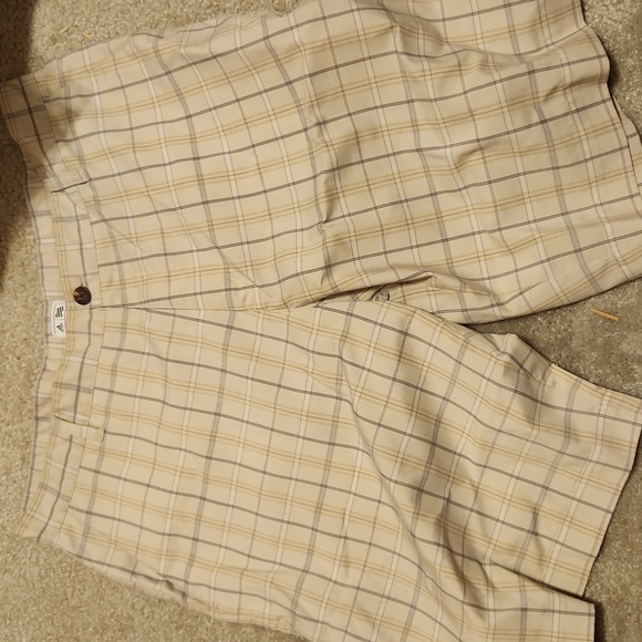 Adidas Shorts Mens Size 36 Golf Plaid Bermuda Tan - Picture 1 of 9